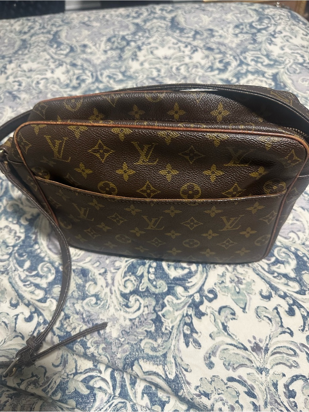 Louis Vuitton Vintage Monogram Nile Messenger Crossbody - Picture 2 of 9